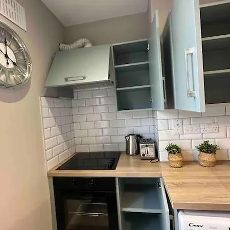 Apartment Private Cosy Studio - A1 Location *