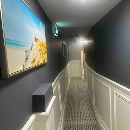 Apartment Private Cosy Studio - A1 Location *