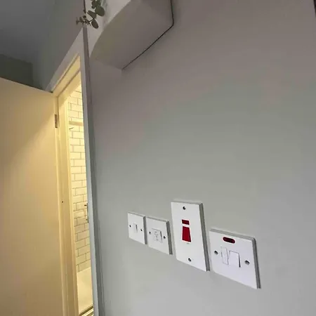 Private Cosy Studio - A1 Location